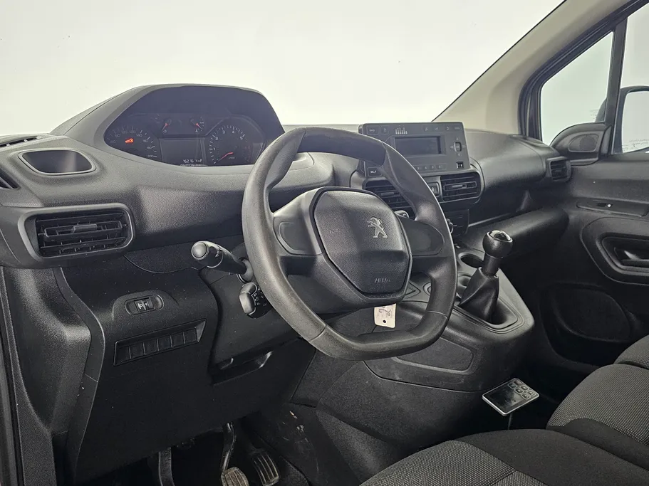 بيجو بارتنر Short van 2022 