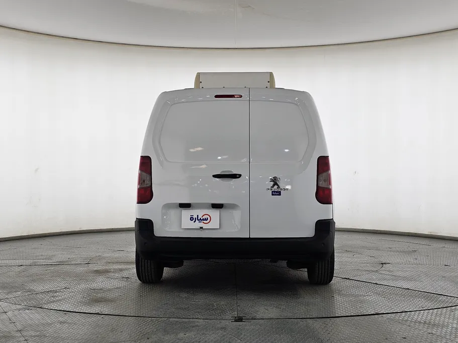 بيجو بارتنر Short van 2022 