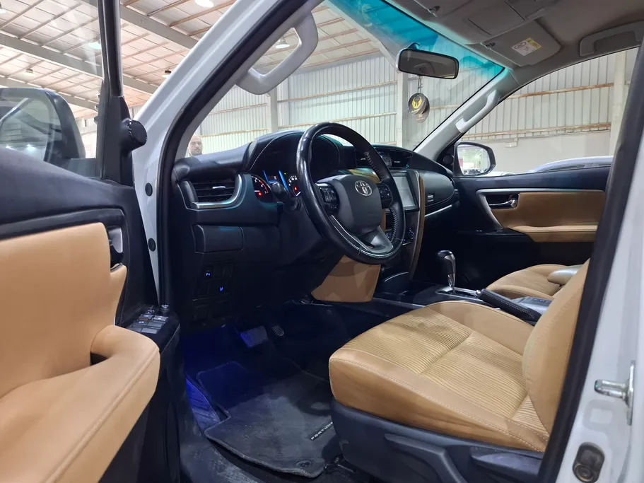 تويوتا فورتشنر VX 2023 