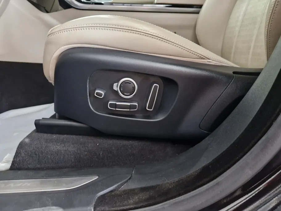 2020 Land Rover Range Rover Velar 