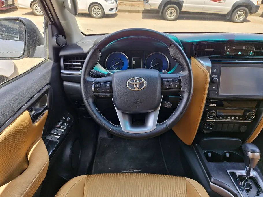 تويوتا فورتشنر VX1 2023 