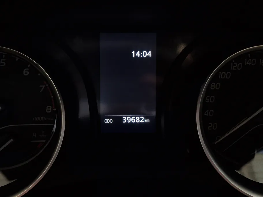 تويوتا كامري LE 2023 