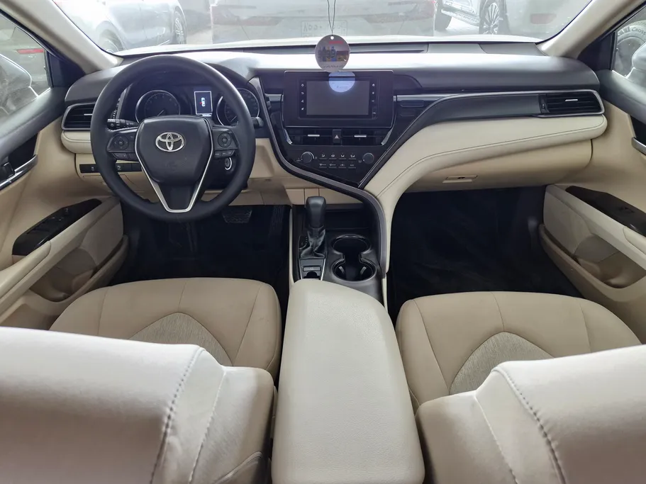 تويوتا كامري LE 2023 