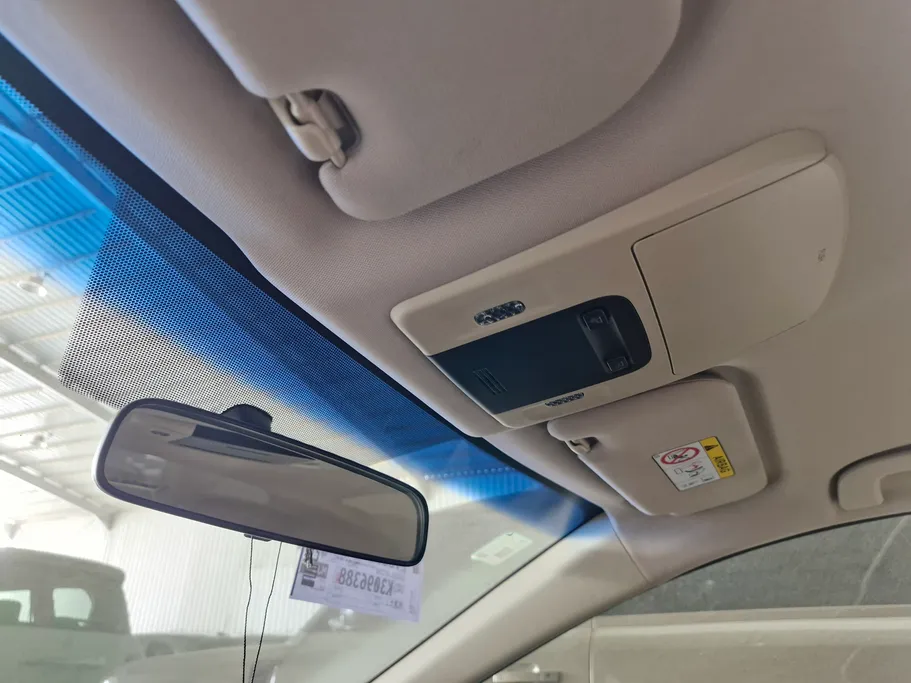 تويوتا كامري LE 2023 