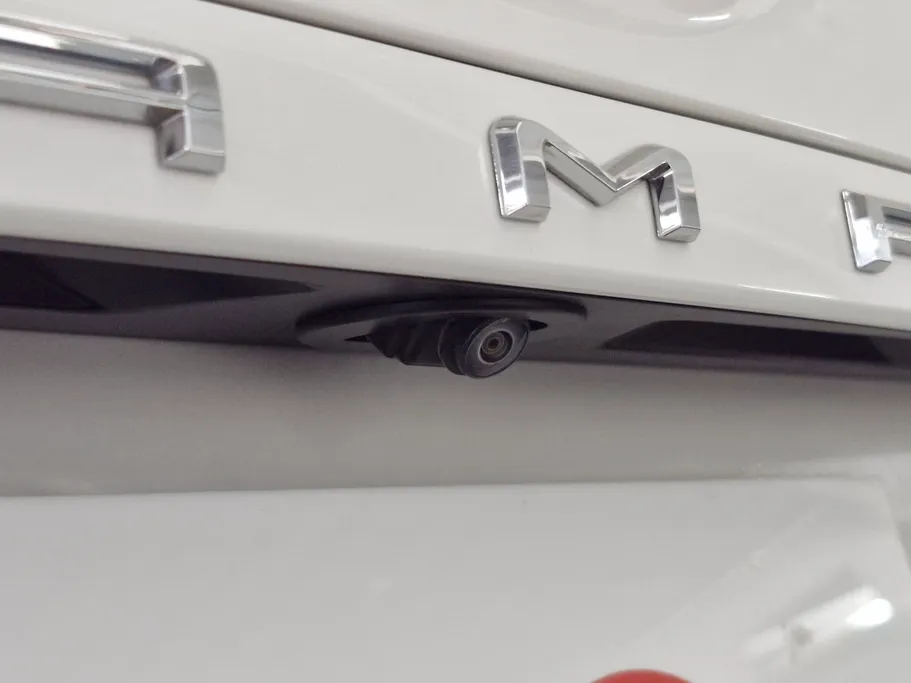 تويوتا كامري LE 2023 