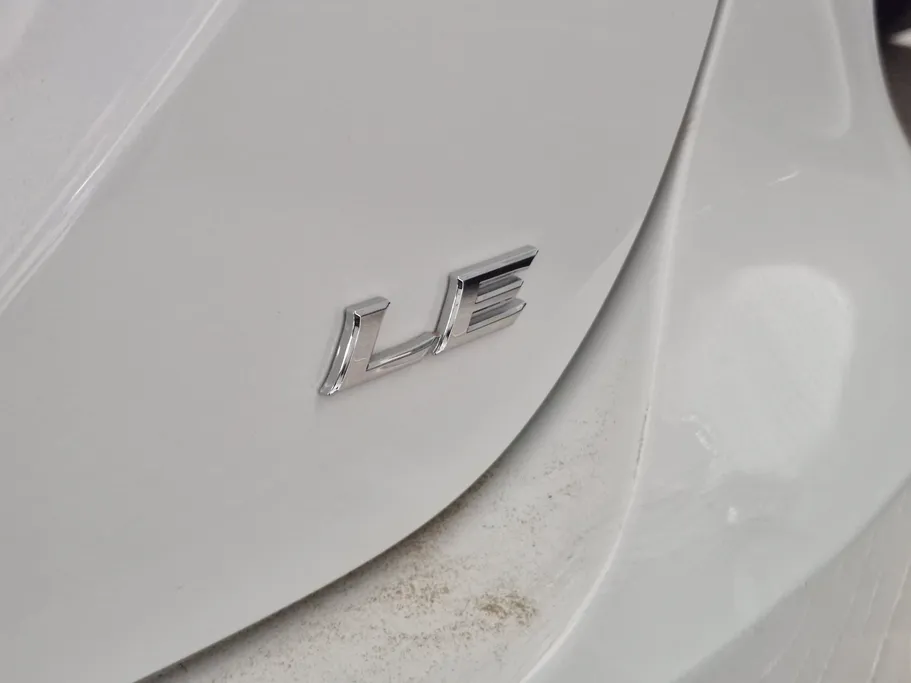 تويوتا كامري LE 2023 