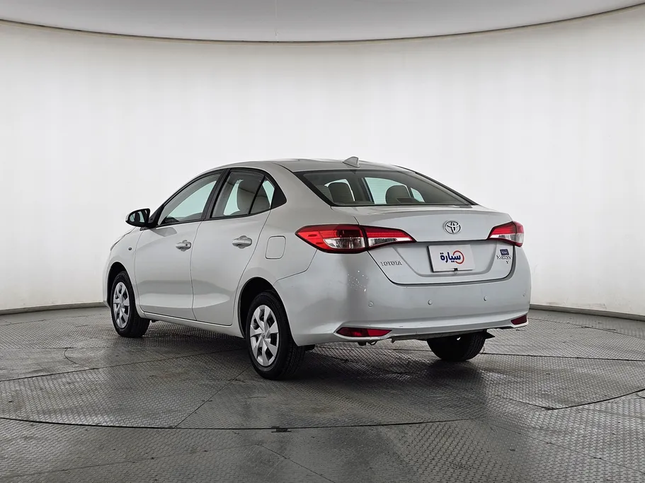 2022 Toyota Yaris  Y 