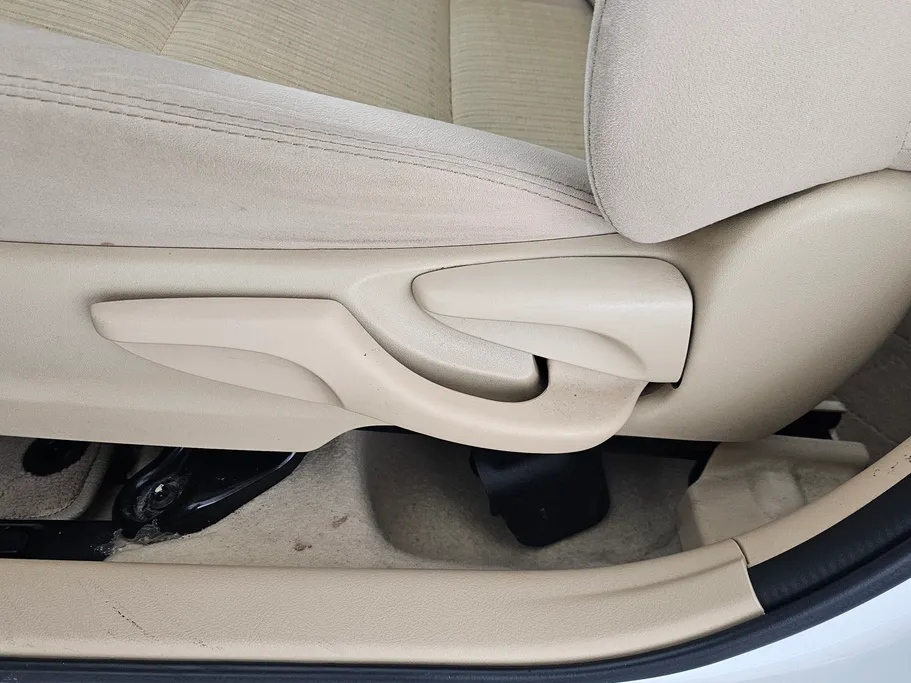 2022 Toyota Yaris  Y 