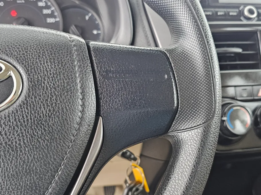 2022 Toyota Yaris  Y 