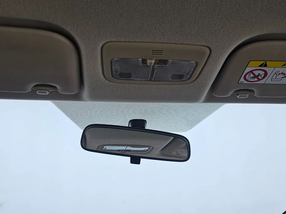 2022 Toyota Yaris  Y 