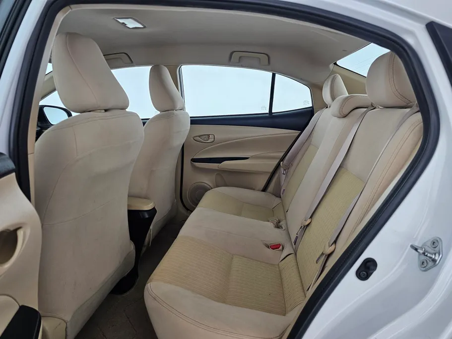 2022 Toyota Yaris  Y 