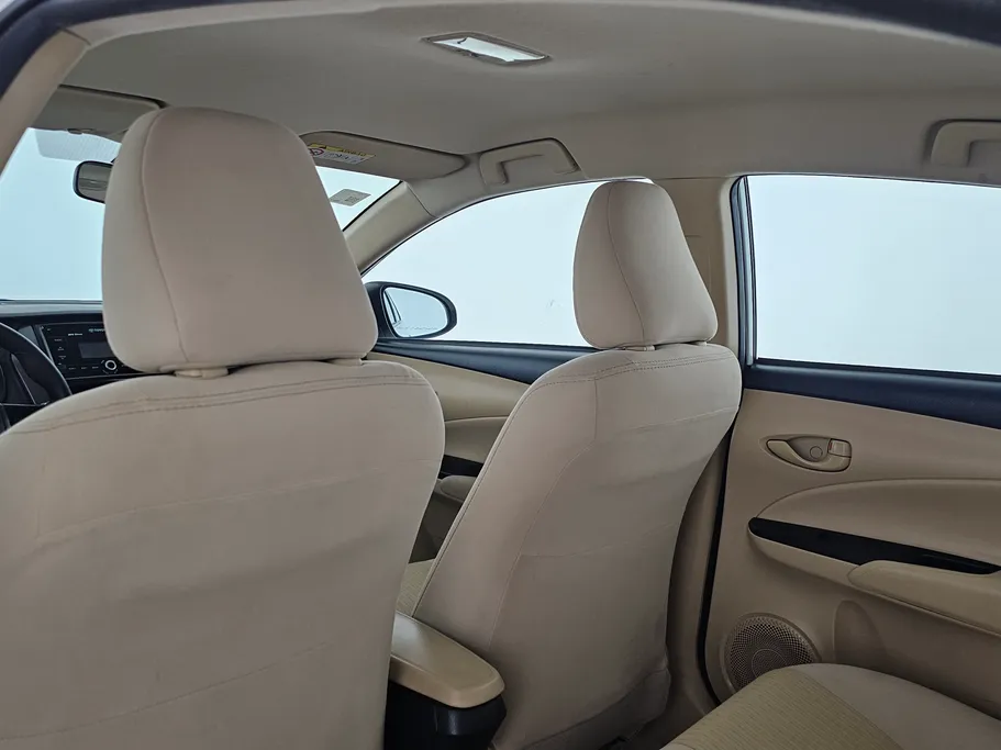 2022 Toyota Yaris  Y 