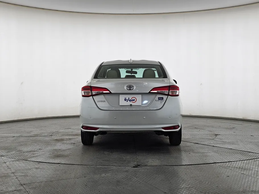 2022 Toyota Yaris  Y 