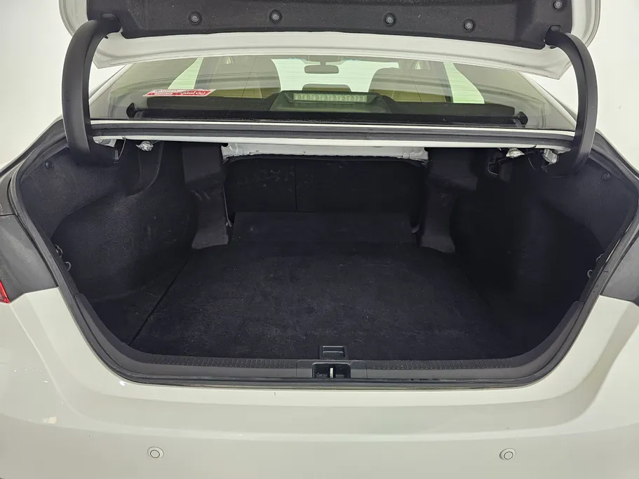 تويوتا كامري LE 2022 