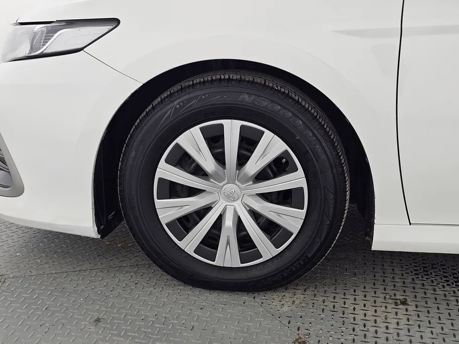 تويوتا كامري LE 2022 