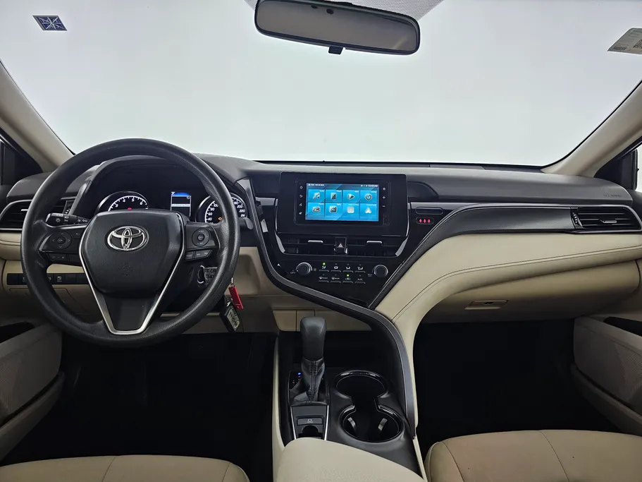 تويوتا كامري LE 2022 