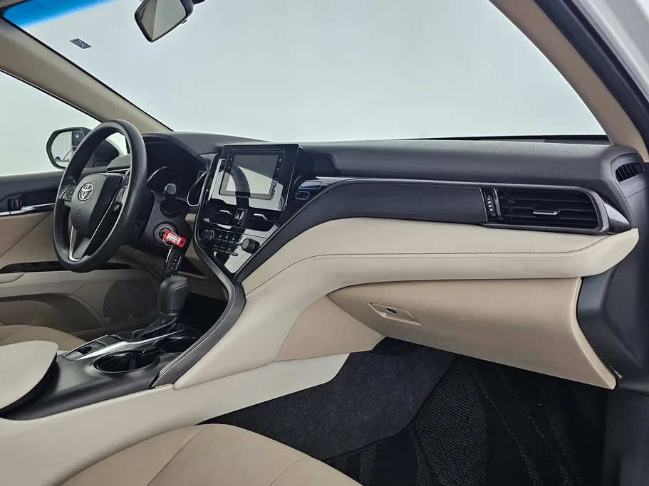 تويوتا كامري LE 2022 