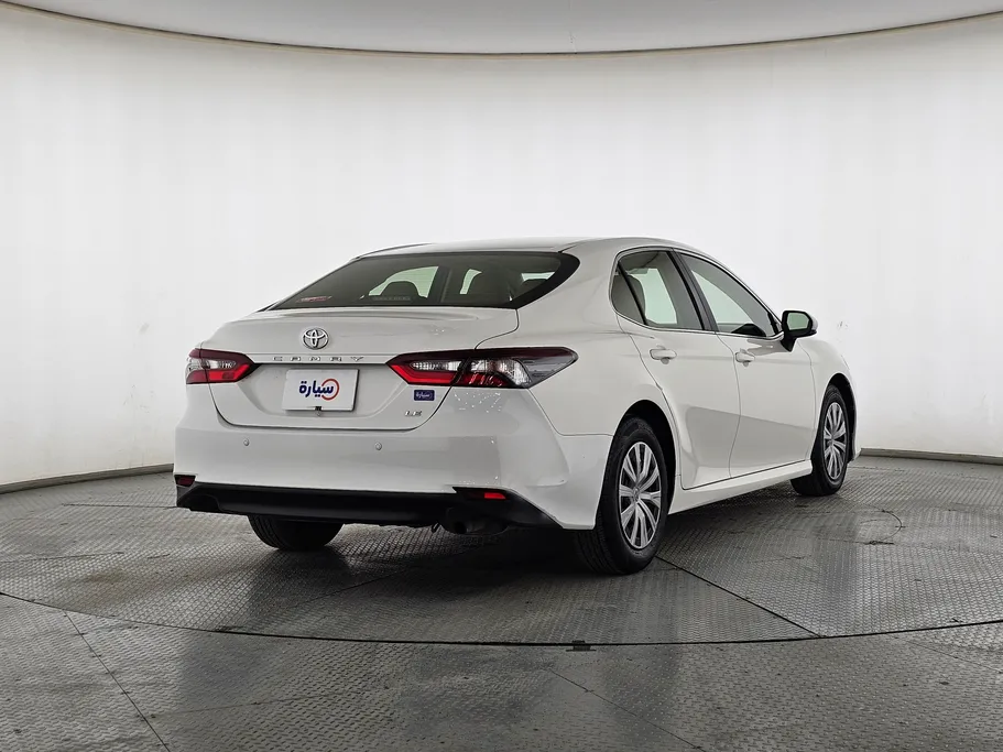 تويوتا كامري LE 2022 
