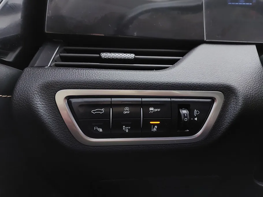 2023 FAW Bestune B70 Premium 