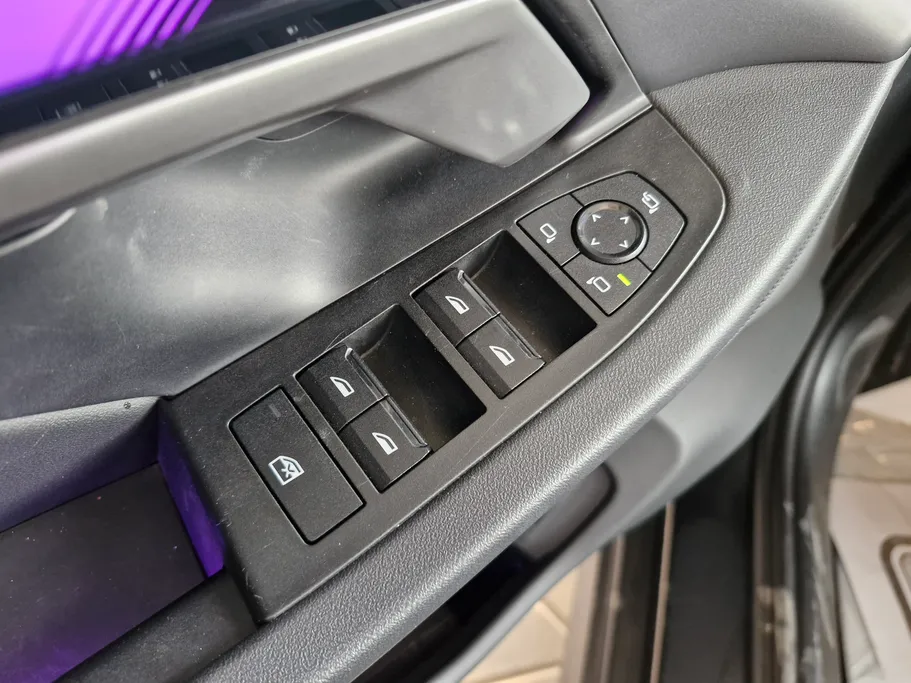 بي ام دبليو الفئة الخامسة 520i 2024 