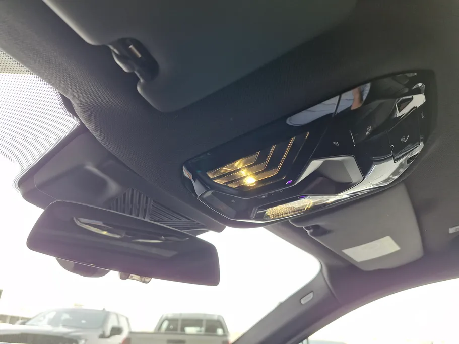 بي ام دبليو الفئة الخامسة 520i 2024 