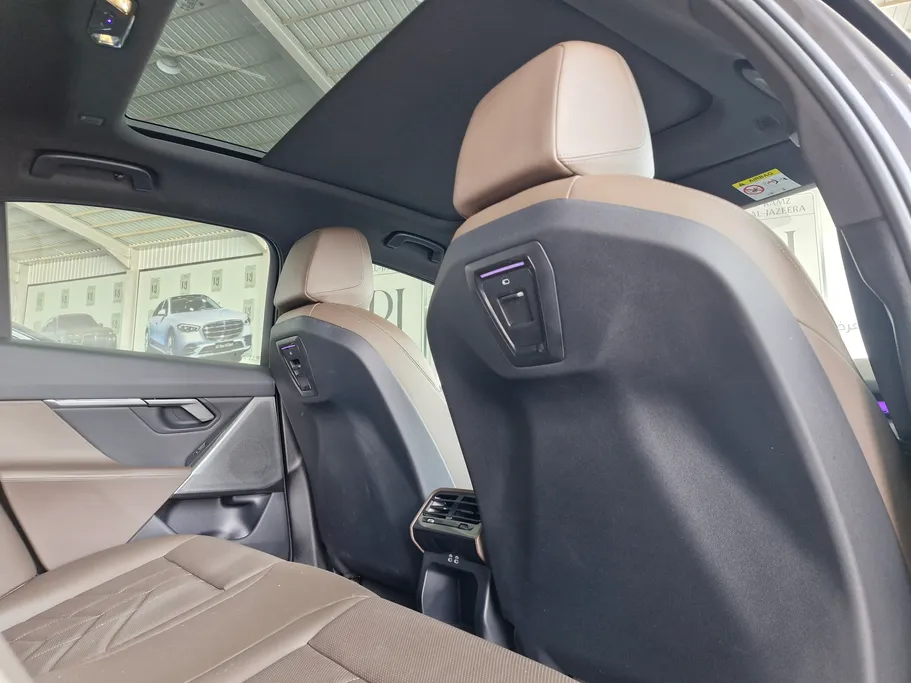 بي ام دبليو الفئة الخامسة 520i 2024 