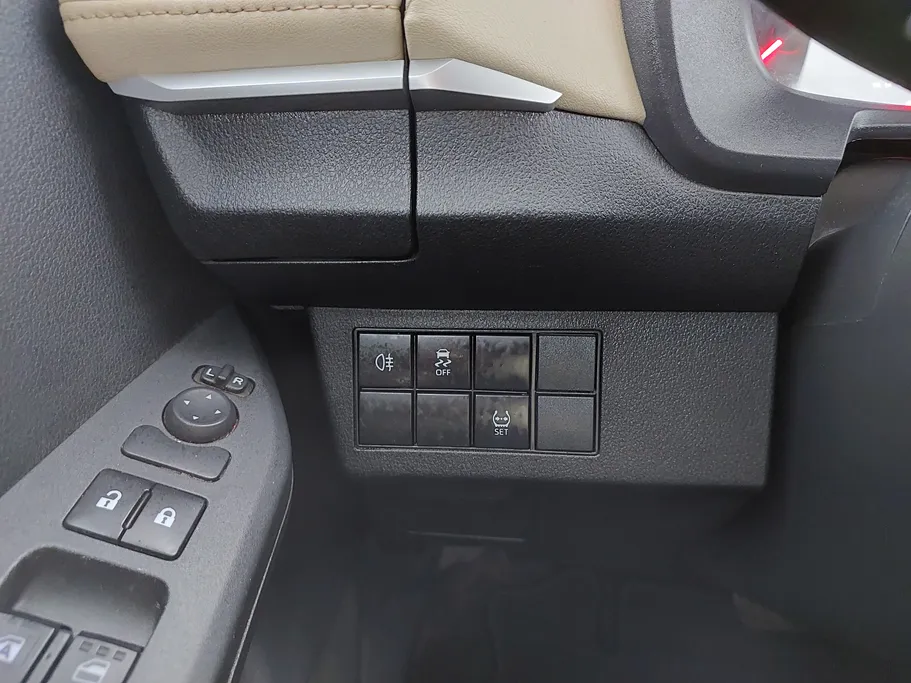 2023 تويوتا Yaris  Y 