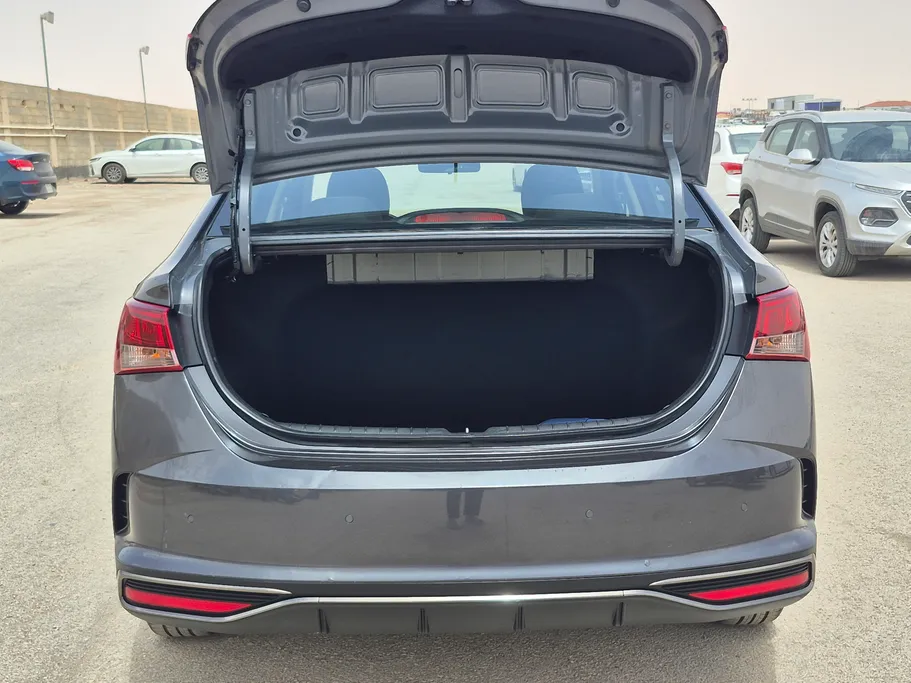 هيونداي اكسنت سمارت 2023 