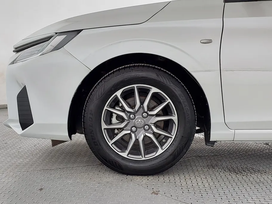 2024 Toyota Yaris  Y 