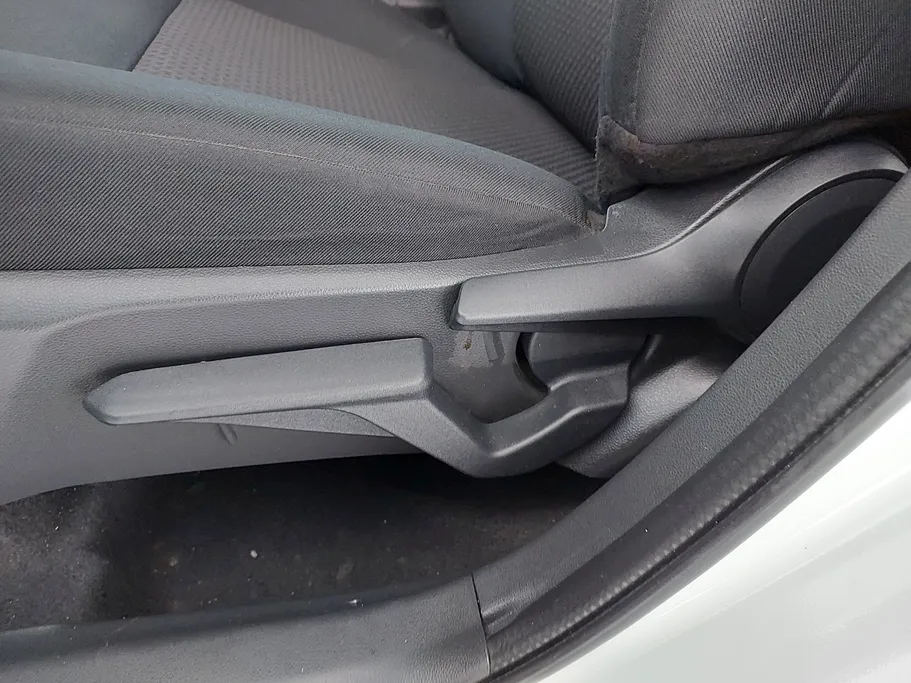 2024 Toyota Yaris  Y 