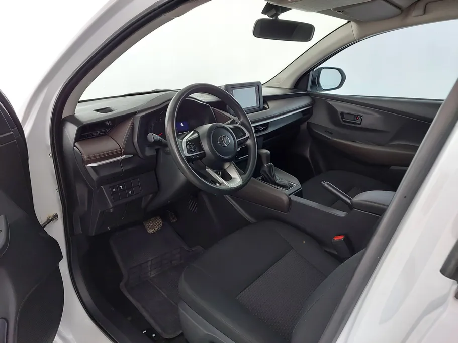 2024 Toyota Yaris  Y 