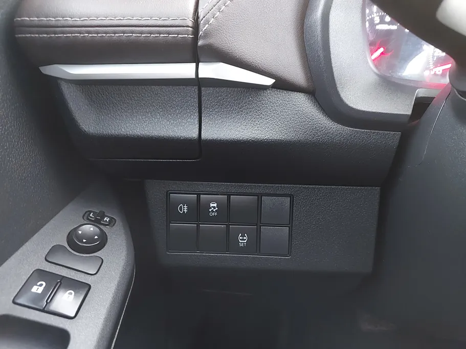 2024 Toyota Yaris  Y 