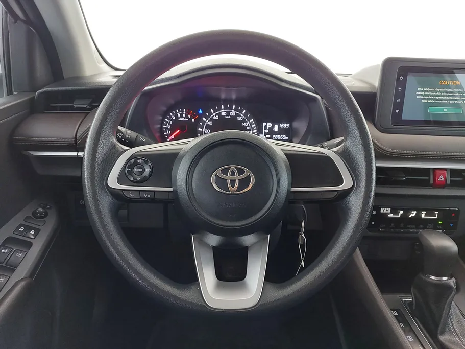 2024 Toyota Yaris  Y 