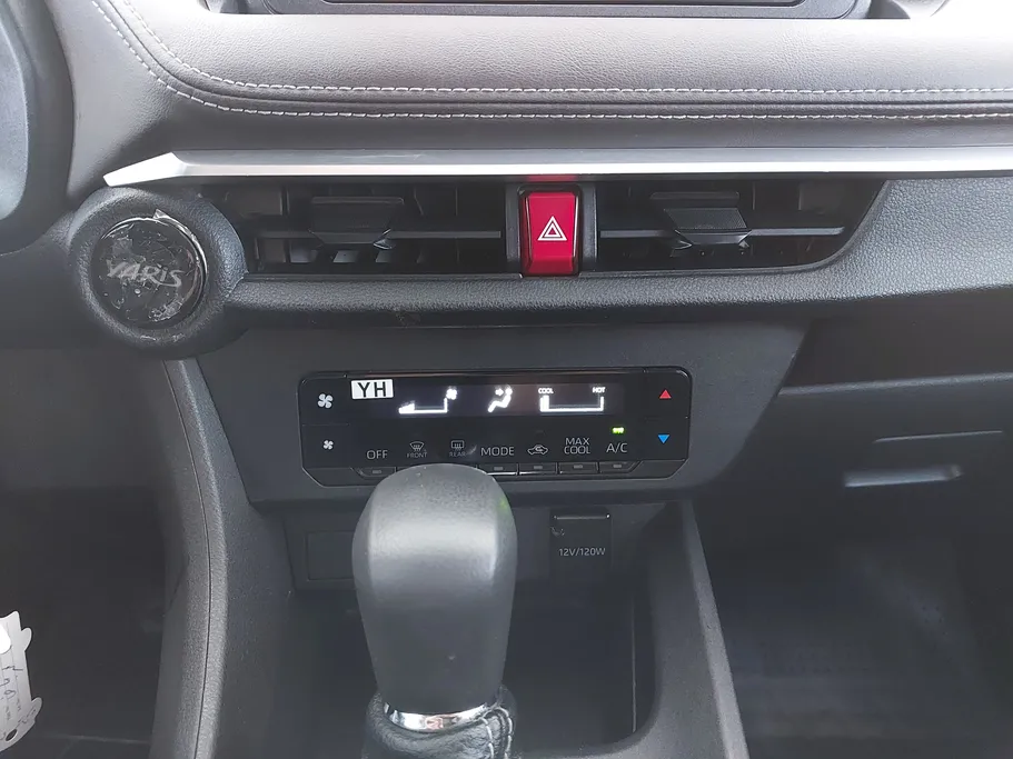 2024 Toyota Yaris  Y 