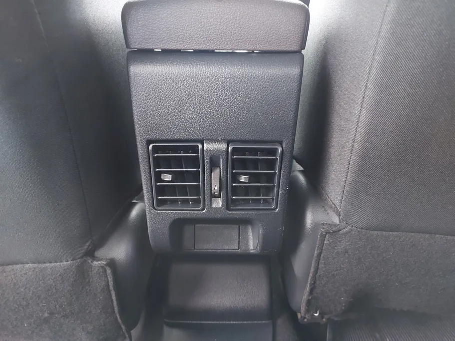 2024 Toyota Yaris  Y 