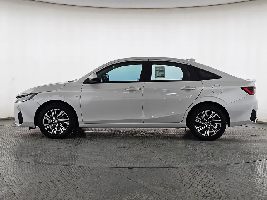 تويوتا يارس Y Plus 2024 