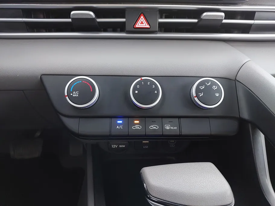 2024 Hyundai Elantra Fleet 