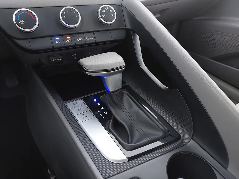 2024 Hyundai Elantra Fleet 