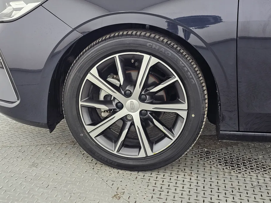 جيلي امجراند GF 2025 