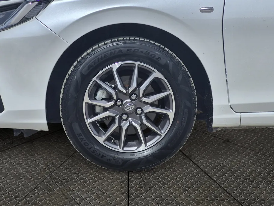 2023 Toyota Yaris  Y 