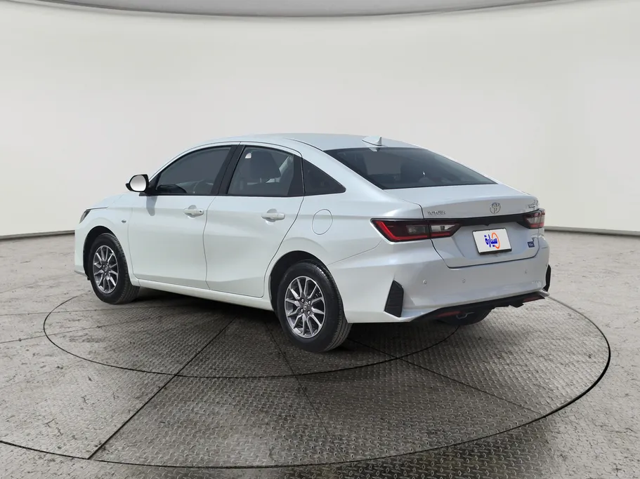 2023 Toyota Yaris  Y 
