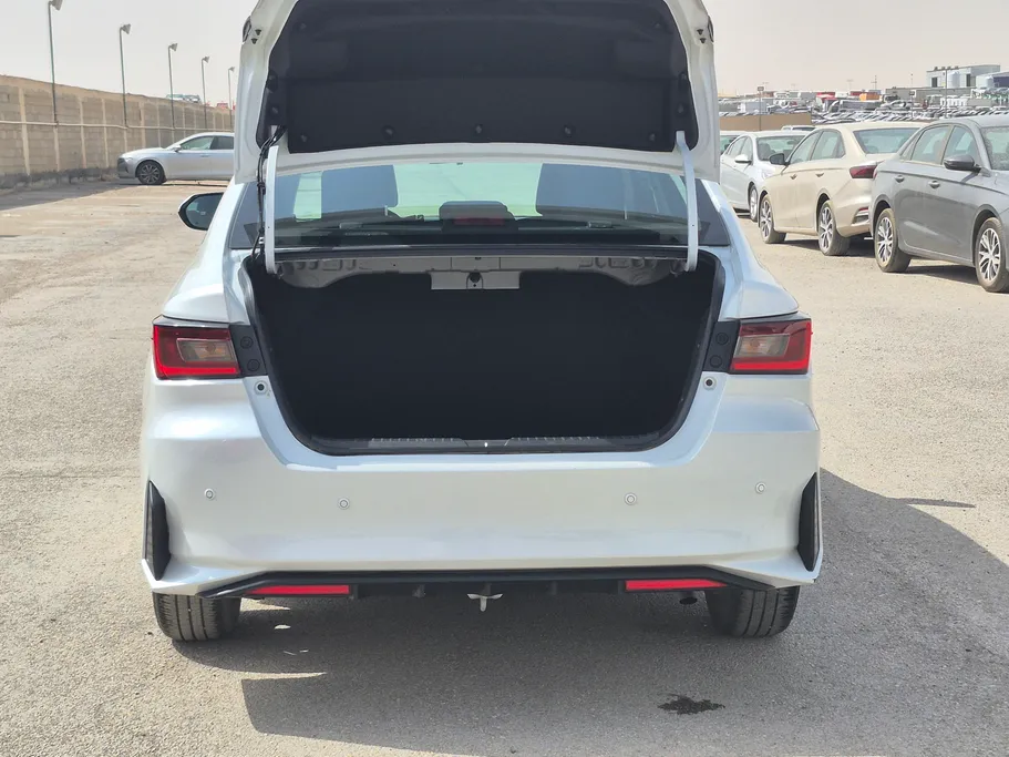 2023 Toyota Yaris  Y 