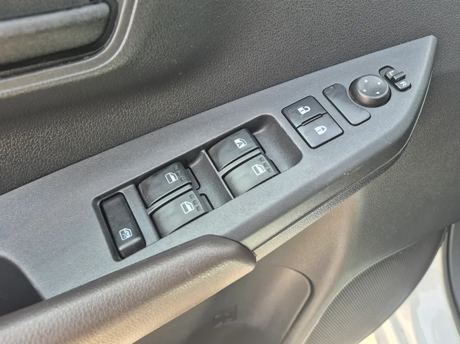 2023 Toyota Yaris  Y 