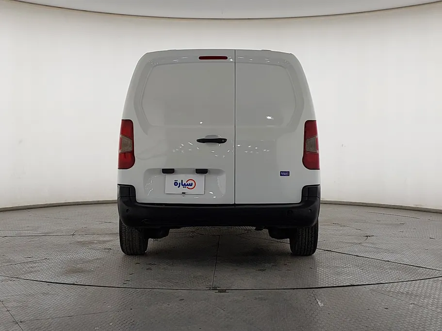 بيجو بارتنر Long van 2022 