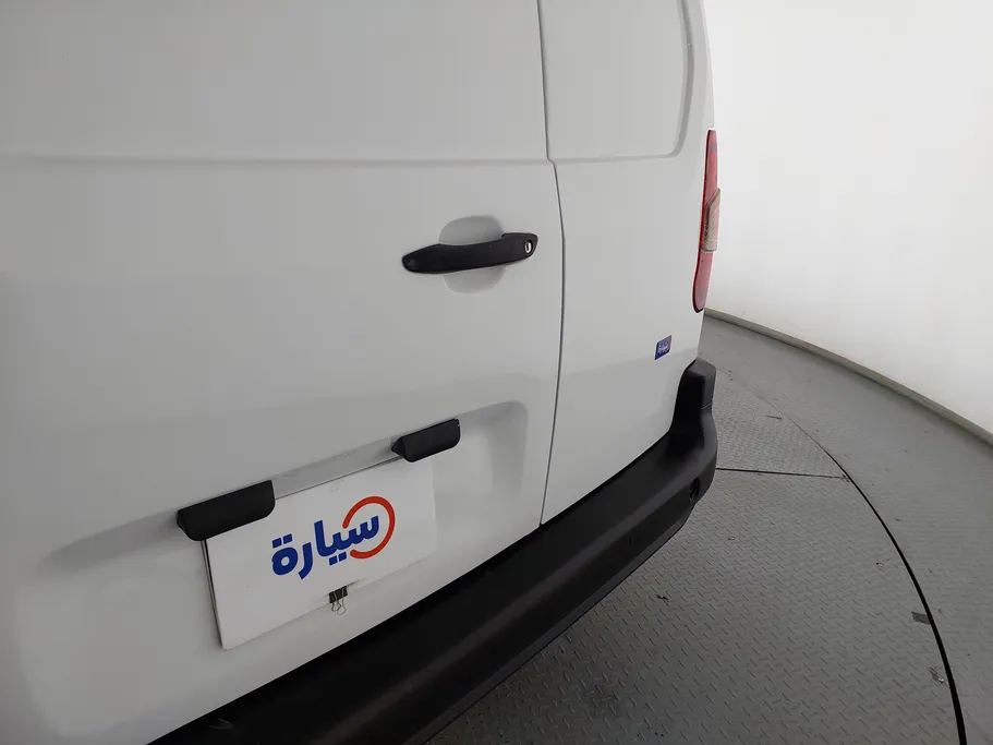 بيجو بارتنر Long van 2022 