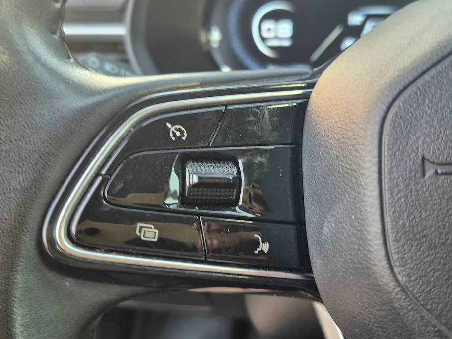 2025 جيلي Emgrand GF 