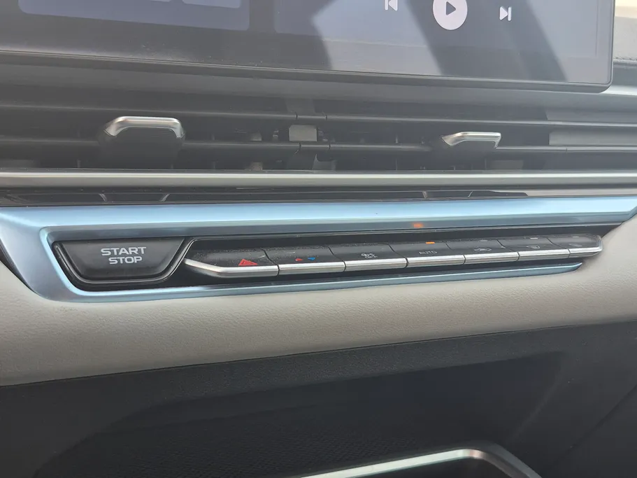 2025 جيلي Emgrand GF 