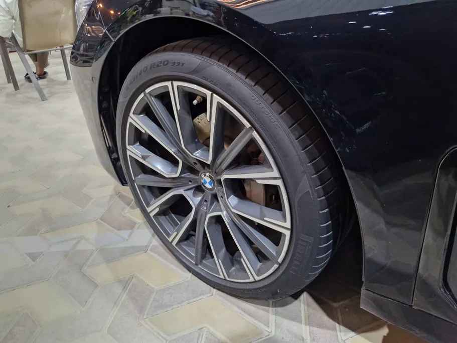 بي ام دبليو الفئة السابعة 730Li 2021 
