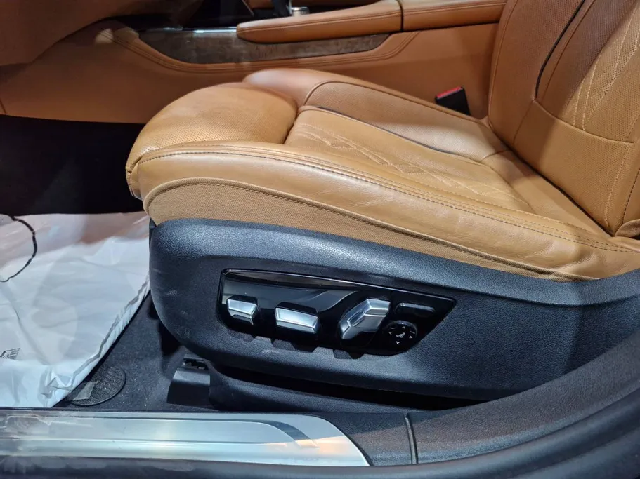 بي ام دبليو الفئة السابعة 730Li 2021 