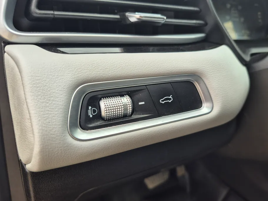 2025 Geely Emgrand GF 